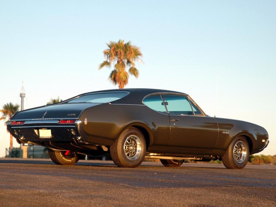  Oldsmobile 442 Holiday Coupe (4487) 1968 года  (фото 21 из 32)